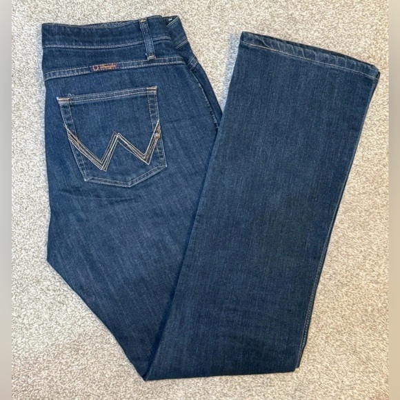 Wrangler Denim - Wrangler Q Baby Jeans Women's Size 11/12 X34
Denim Blue No Gap Waistband 34x34